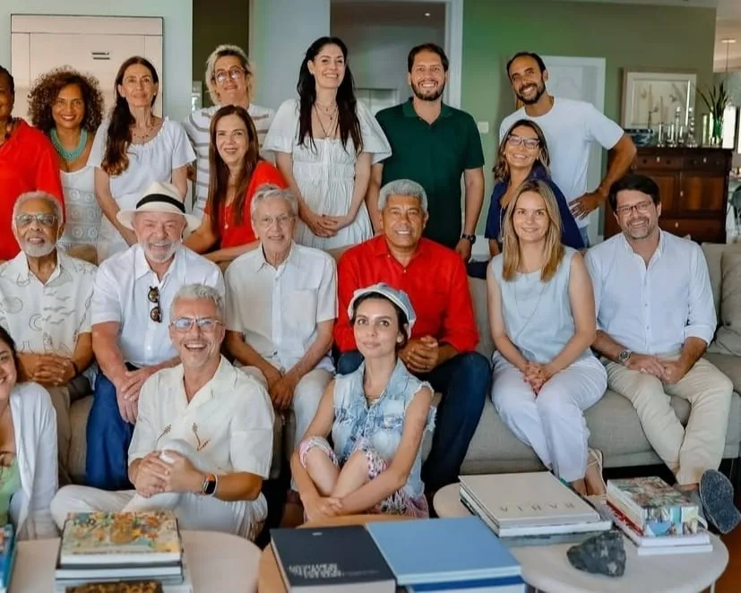 Bellintani aparece em almoço com Lula e reacende especulações