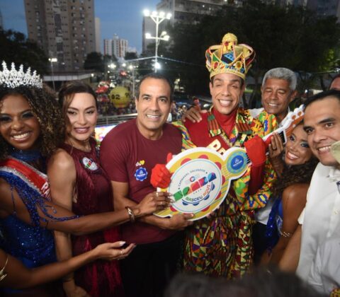 Imagem do post Bruno Reis entrega chave ao Rei Momo e abre oficialmente o Carnaval de Salvador