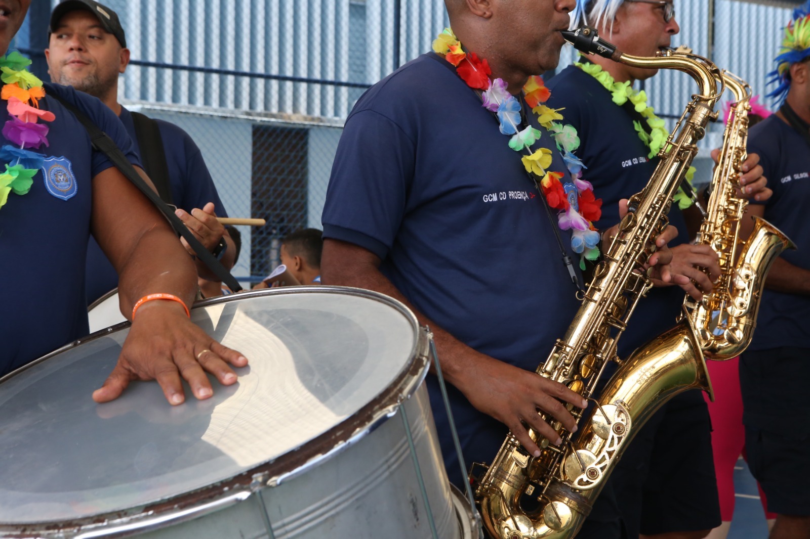 Filhos de ambulantes celebram Carnaval com bailinho no Salvador Acolhe