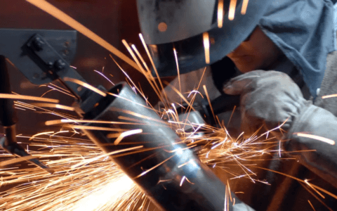 Imagem do post Indústria trava em 2025 e acende alerta na economia