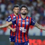 “Investi muito nele”: Ceni barra rumores e pede permanência de Cauly no Bahia