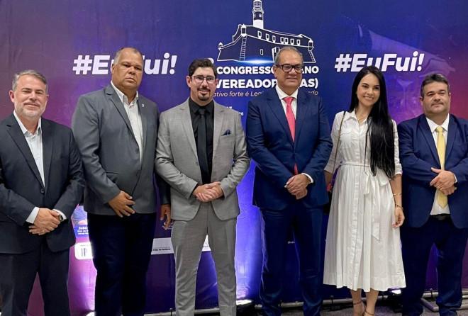 Carlos Muniz faz alerta a vereadores da Bahia e critica emenda que impacta câmaras municipais