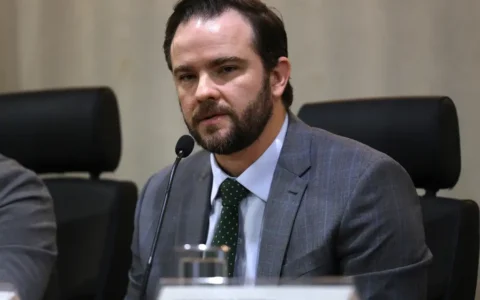 Imagem do post Lula confirma Durigan como substituto de Haddad na Fazenda