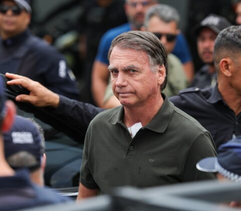 Imagem do post Defesa de Bolsonaro volta a pedir prisão domiciliar