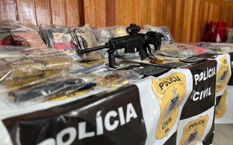Imagem do post Operação Cavalo de Troia apreende fuzil, armas, drogas do CV avaliada em R$ 1 milhão de reais