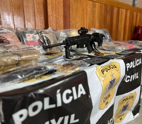 Imagem do post Operação Cavalo de Troia apreende fuzil, armas, drogas do CV avaliada em R$ 1 milhão de reais