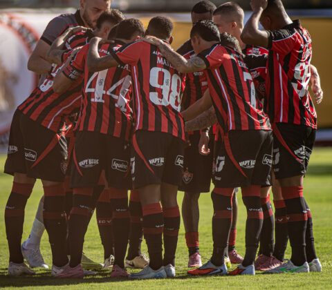Imagem do post DESFALQUE DE PESO! Titular do Vitória vai a São Paulo e pode passar por cirurgia