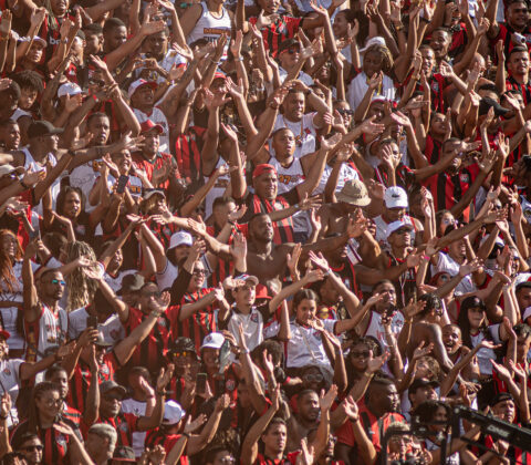 Imagem do post Torcedores do Vitória recorrem à Justiça para liberar presença rubro-negra no Ba-Vi da final