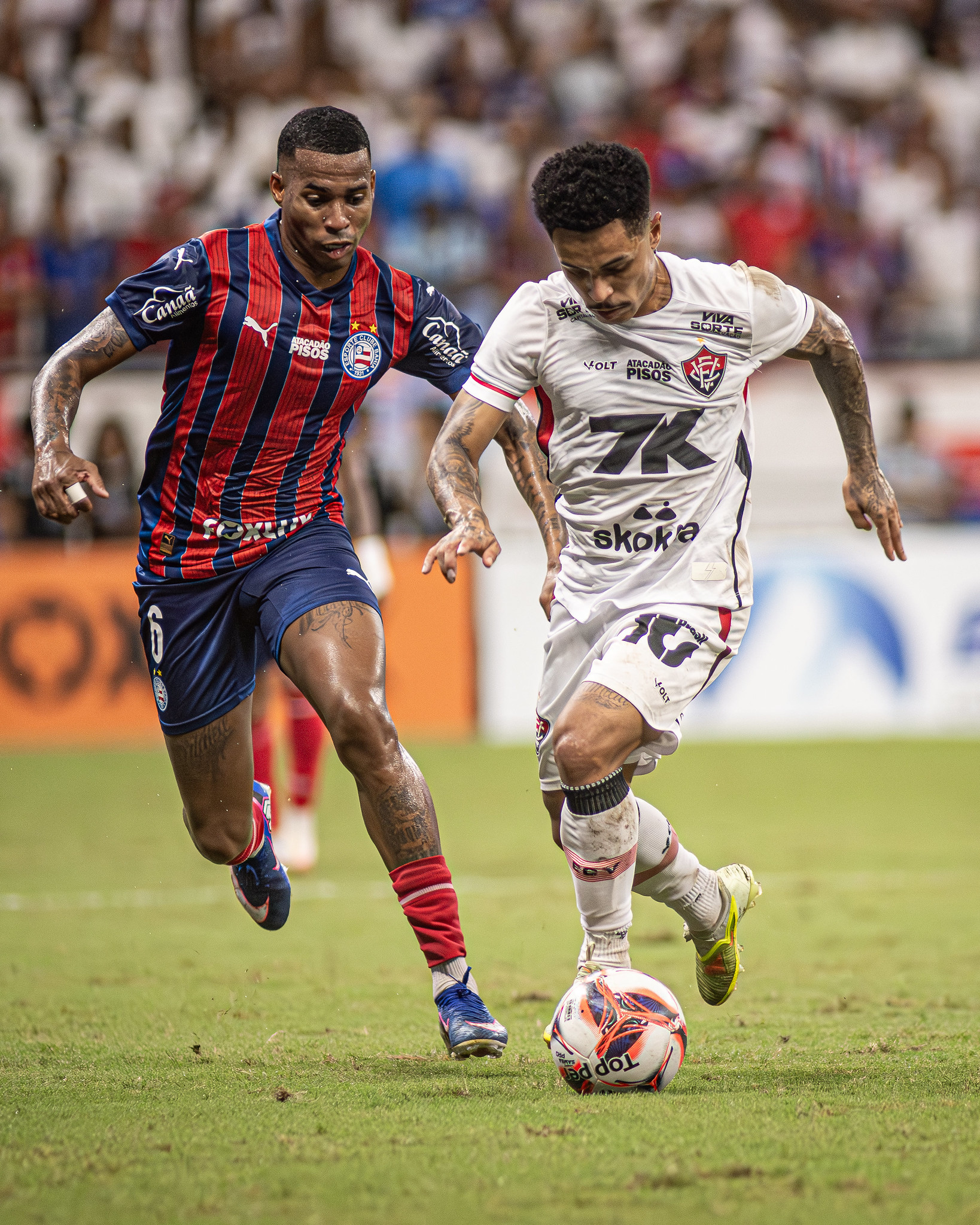 Bahia x Vitória: onde assistir, horário e escalações do clássico pelo Brasileirão