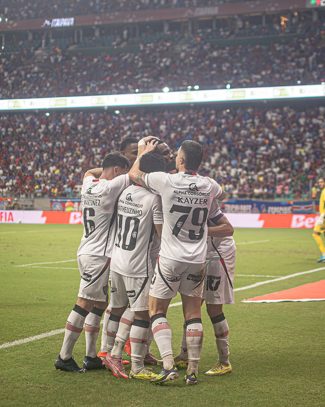 Mais um fora! Vitória perde reforço por lesão e aumenta lista de desfalques contra o Grêmio