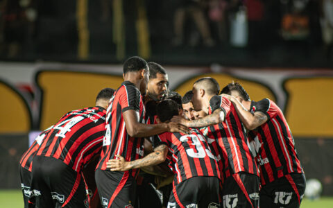 Imagem do post “Virada em minutos”: Jair Ventura aponta erro repetido e explica derrota do Vitória no Barradão