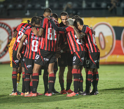 Imagem do post CRB x Vitória: tudo sobre o duelo decisivo com escalações, transmissão e desfalques