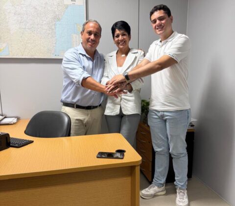 Imagem do post Carlos Muniz Filho recebe apoio de liderança feminina do município de Laje