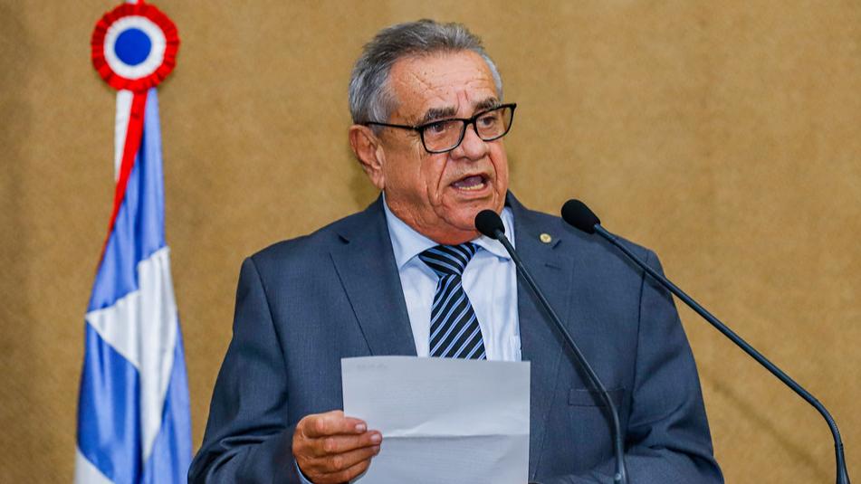 Deputado Euclides Fernandes solicita pavimentação em Sítio do Açude, em Andorinha