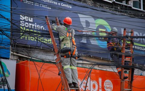 Imagem do post Lauro de Freitas combate emaranhados de fios e reforça segurança no Centro