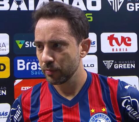 Imagem do post Everton Ribeiro critica arbitragem na final do Baiano: “Tem juiz que não gosta de futebol”