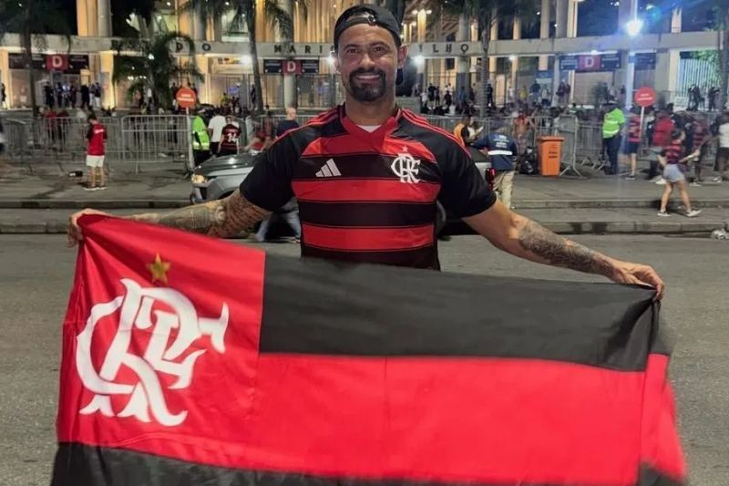 Goleiro Bruno é considerado foragido pela Justiça do Rio de Janeiro