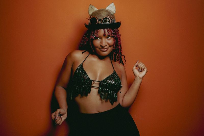 Aniversário de Salvador terá homenagem de Larissa Luz a Gilberto Gil em apresentação gratuita