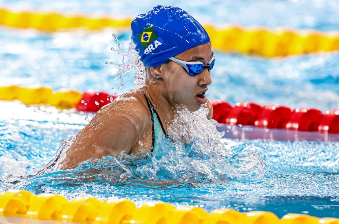Arthur Xavier e Beatriz Flausino conquistam ouro na natação paralímpica