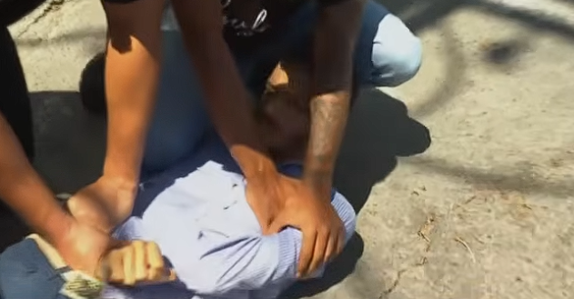 Stalker que estava perseguindo mulher é contido por populares na Avenida Vasco da Gama