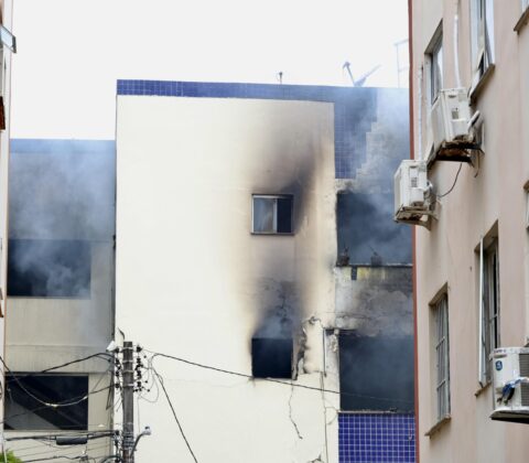 Imagem do post Defesa Civil de Salvador reavalia prédio atingido por explosão e incêndio no Stiep