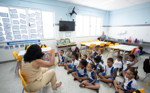 Imagem do post Prefeitura envia à Câmara projeto que reajusta piso dos professores e cria programa que prevê bolsa para alunos do EJA