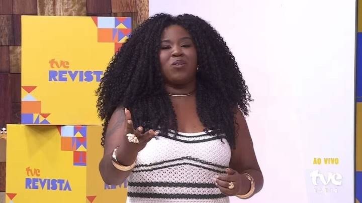 Prints! Naiara Oliveira revela comentários maldosos sobre sua carreira na TV