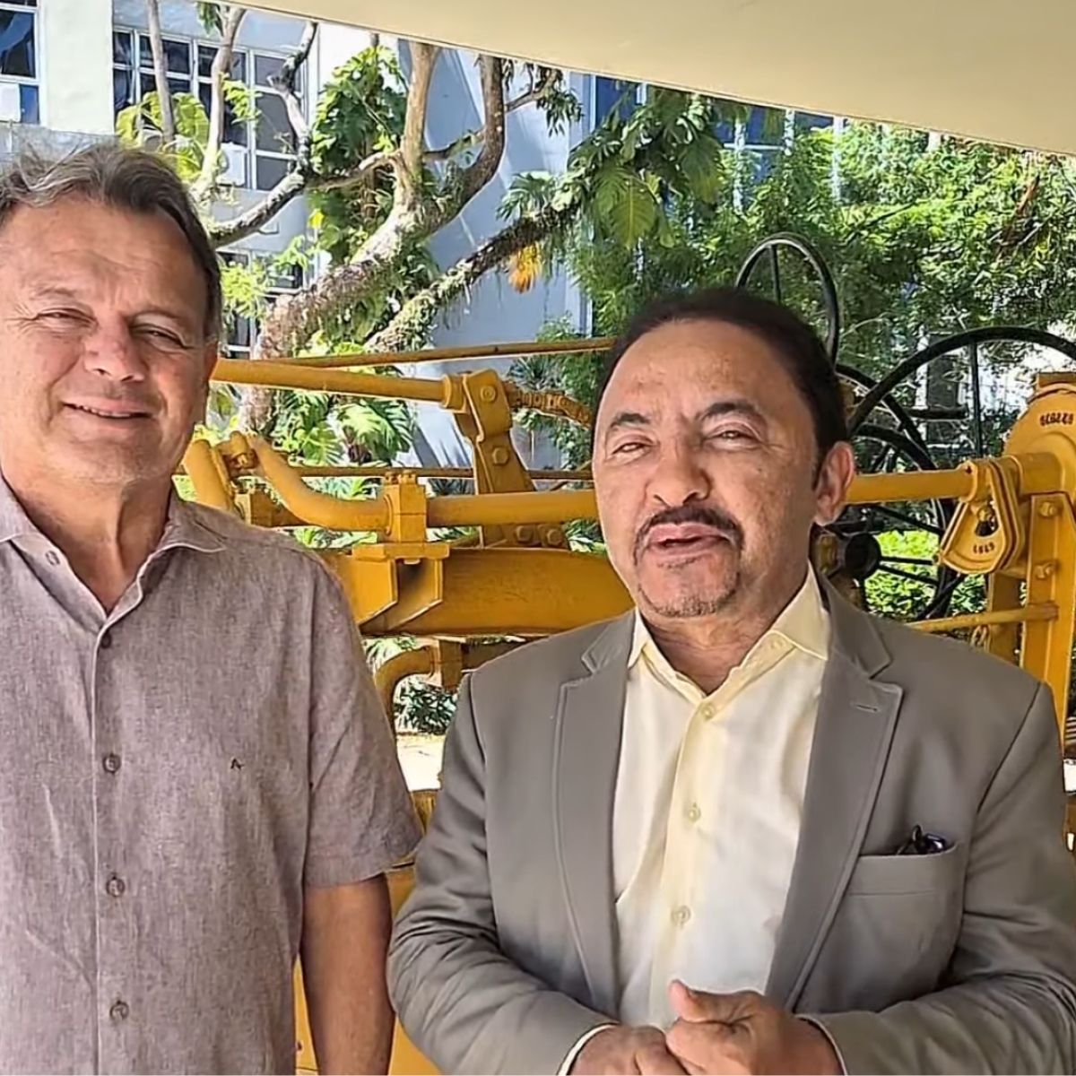 Ao lado de prefeito, deputado Roberto Carlos acompanha importantes projetos para Uauá; saiba quais