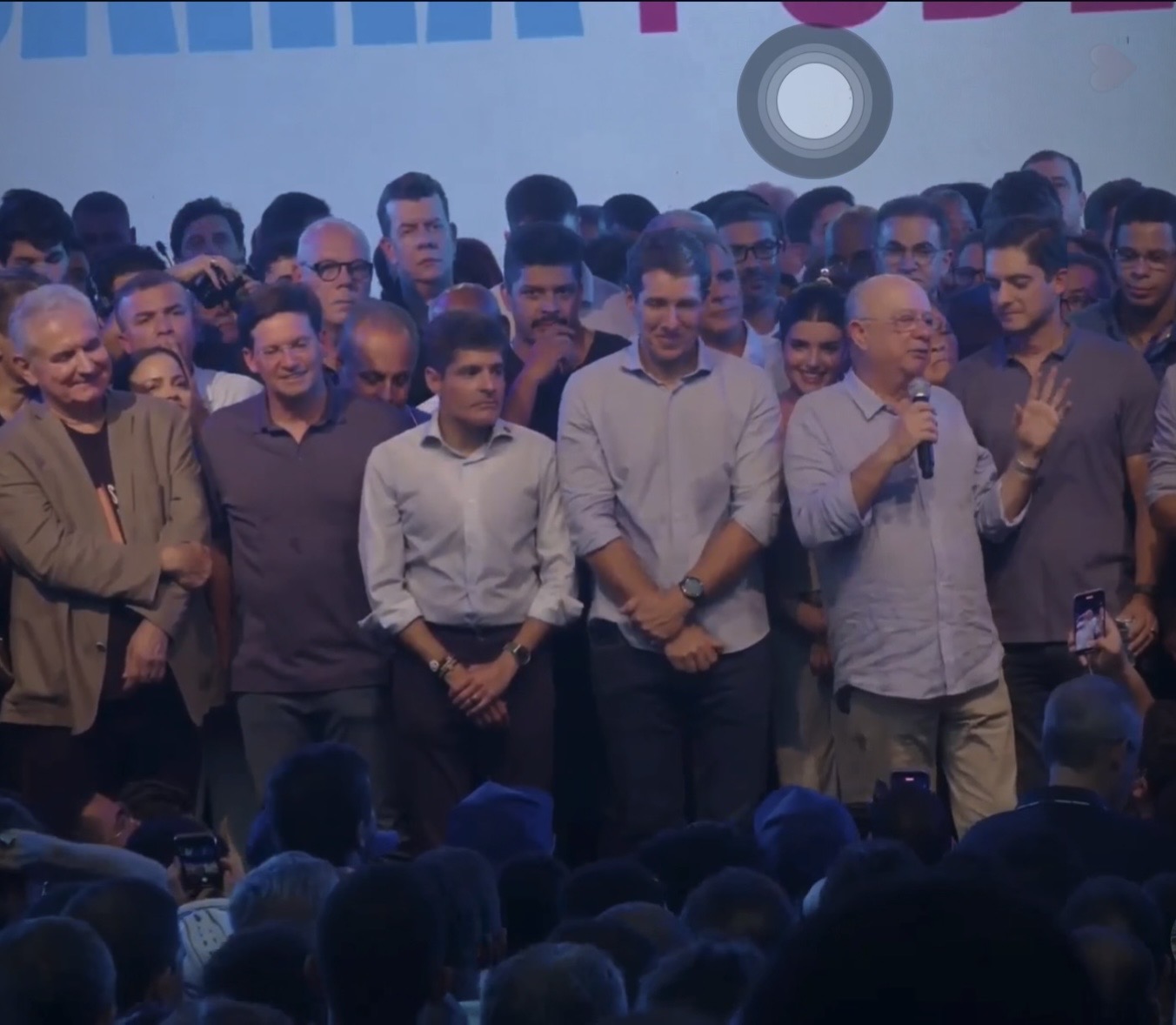 Climão? Zé Ronaldo erra cargo de Zé Cocá em lançamento de ACM Neto e gera saia justa