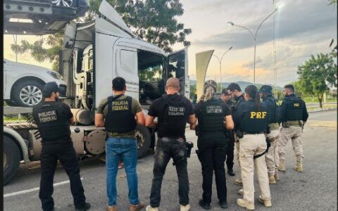 Imagem do post Foragido da Justiça é preso em ação integrada da PRF, PF e PC em Jequié