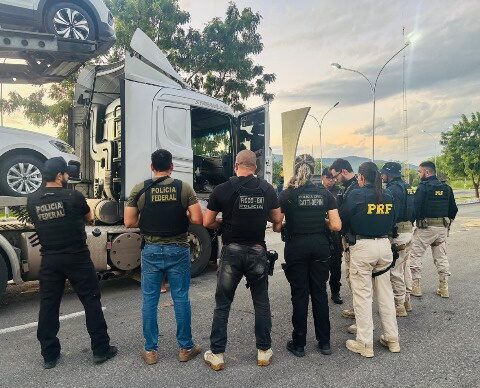 Imagem do post Foragido da Justiça é preso em ação integrada da PRF, PF e PC em Jequié