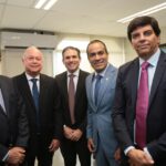 Bruno Reis participa de homenagem a Hugo Motta e César Borges no TCM