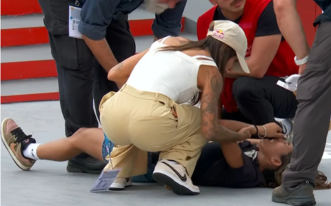 Imagem do post Rayssa Leal sofre queda forte e fica fora do pódio no Mundial de Skate em São Paulo