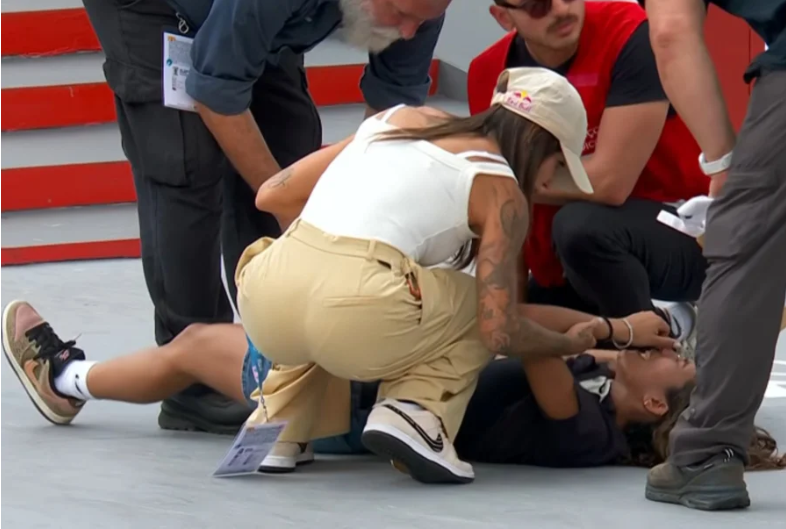 Imagem do post Rayssa Leal sofre queda forte e fica fora do pódio no Mundial de Skate em São Paulo