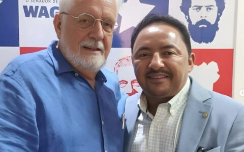 Imagem do post Deputado Roberto Carlos parabeniza Jaques Wagner pelo aniversário