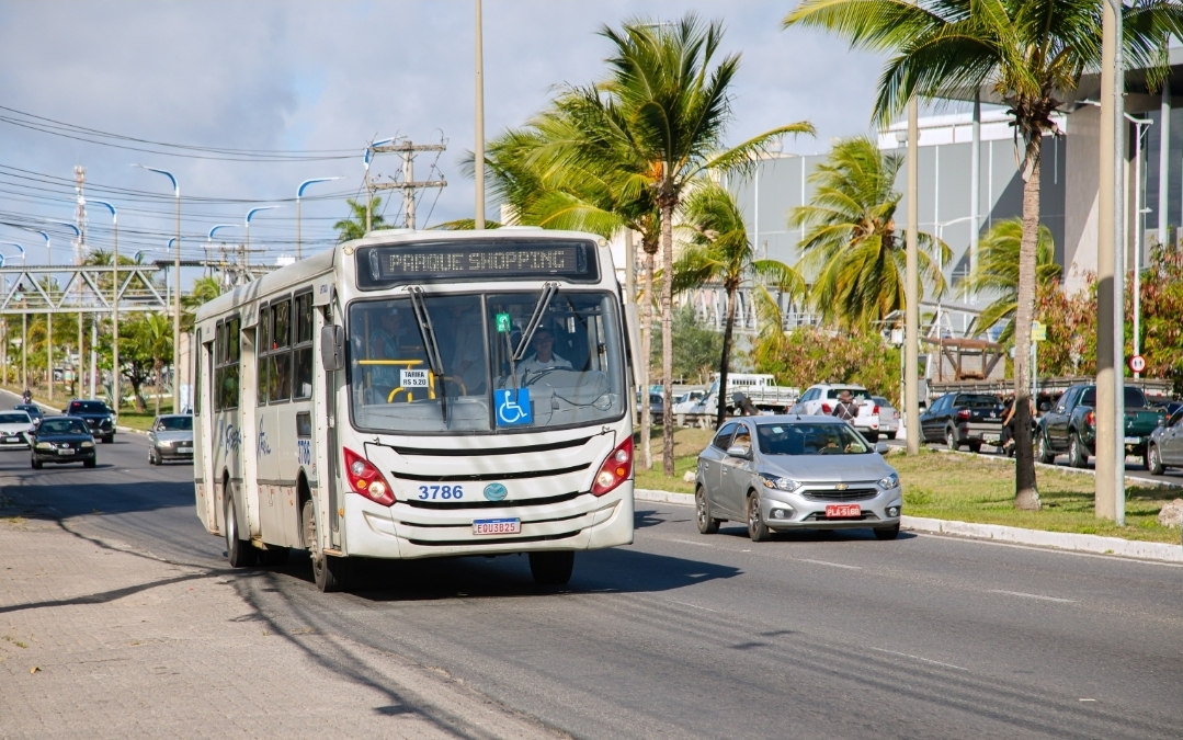 Novo decreto garante mais segurança para mulheres no transporte público de Lauro de Freitas