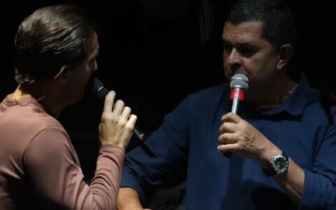 Imagem do post Vídeo: com sinais de embriaguez, deputado interrompe show de Tayrone