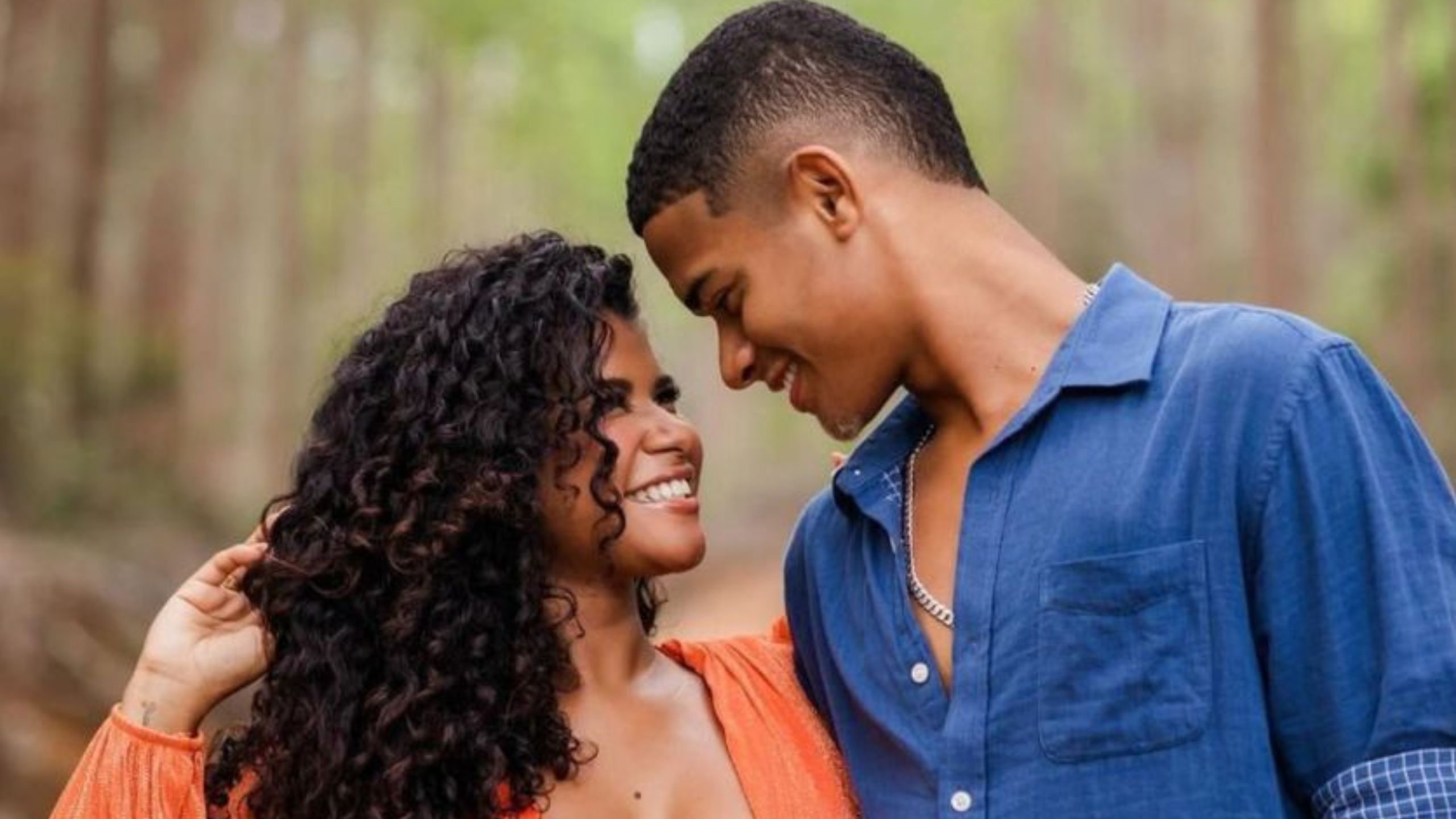 Marido sai em defesa de Sheuba: “Barriga de grávida não é corrimão”