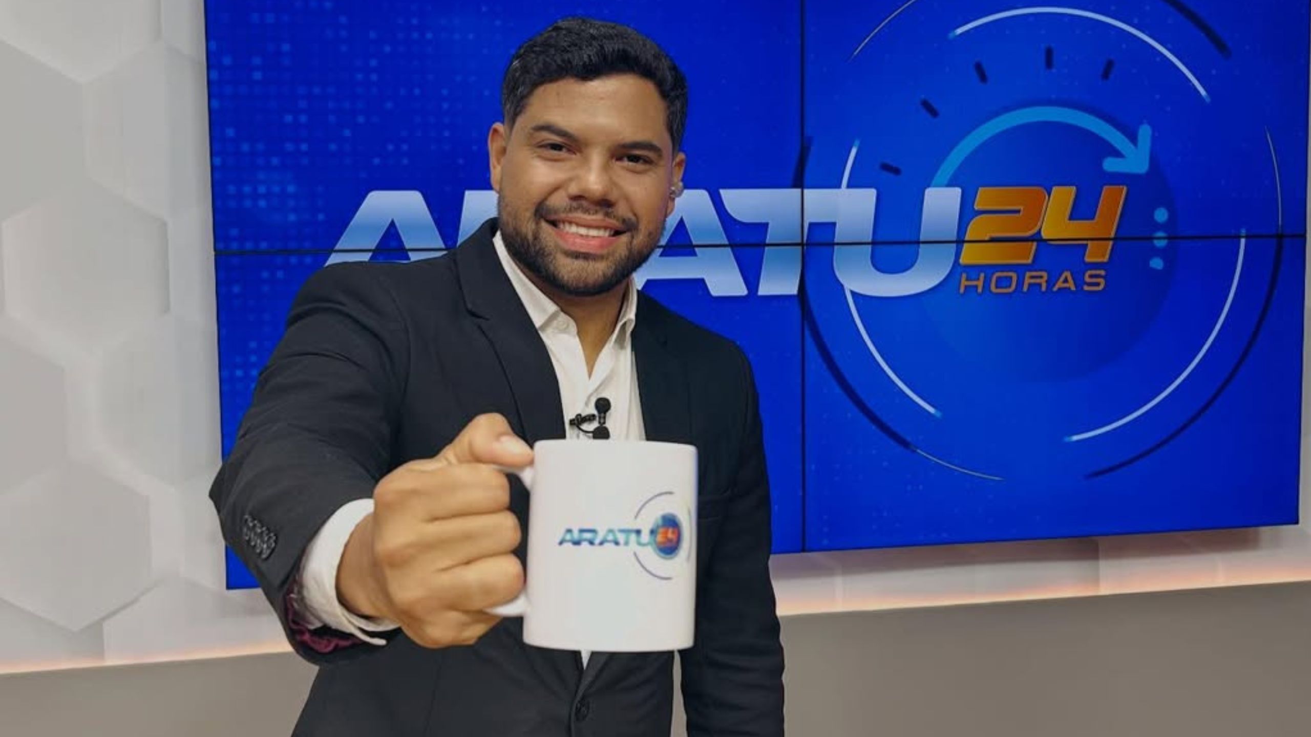 Alex Silvestre é desligado da TV Aratu; emissora encerra programa
