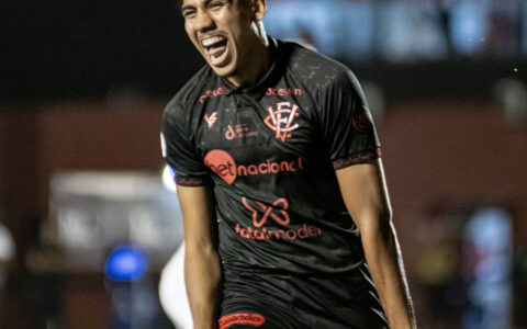 Imagem do post Xodó da torcida do Vitória muda de clube e destino surpreende torcedores