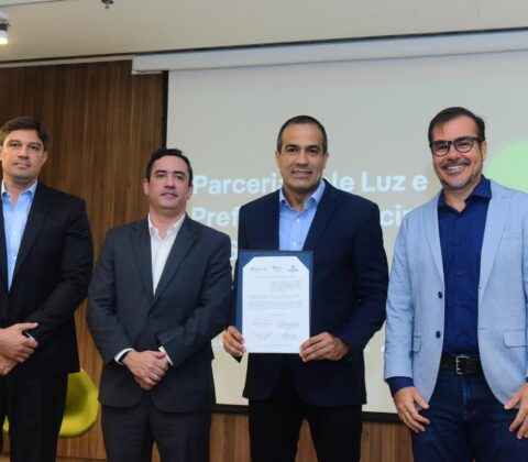 Imagem do post Parceria entre Prefeitura e Coelba garante desconto na conta de luz pelo Recicla Capital