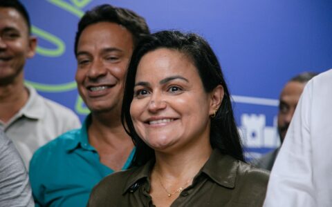 Imagem do post “Iluminação é segurança”, diz Débora ao ampliar LED em Ipitanga