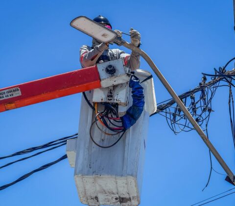 Imagem do post Ipitanga começa a receber nova iluminação em LED em Lauro de Freitas