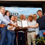 Jerônimo vai à Agro Rosário e entrega obras de segurança e estrada no Oeste