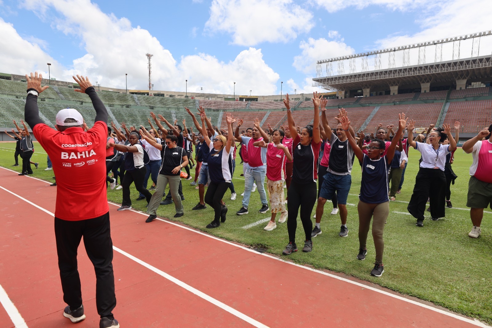 SineBahia leva seleção de emprego para dentro de estádio em Salvador