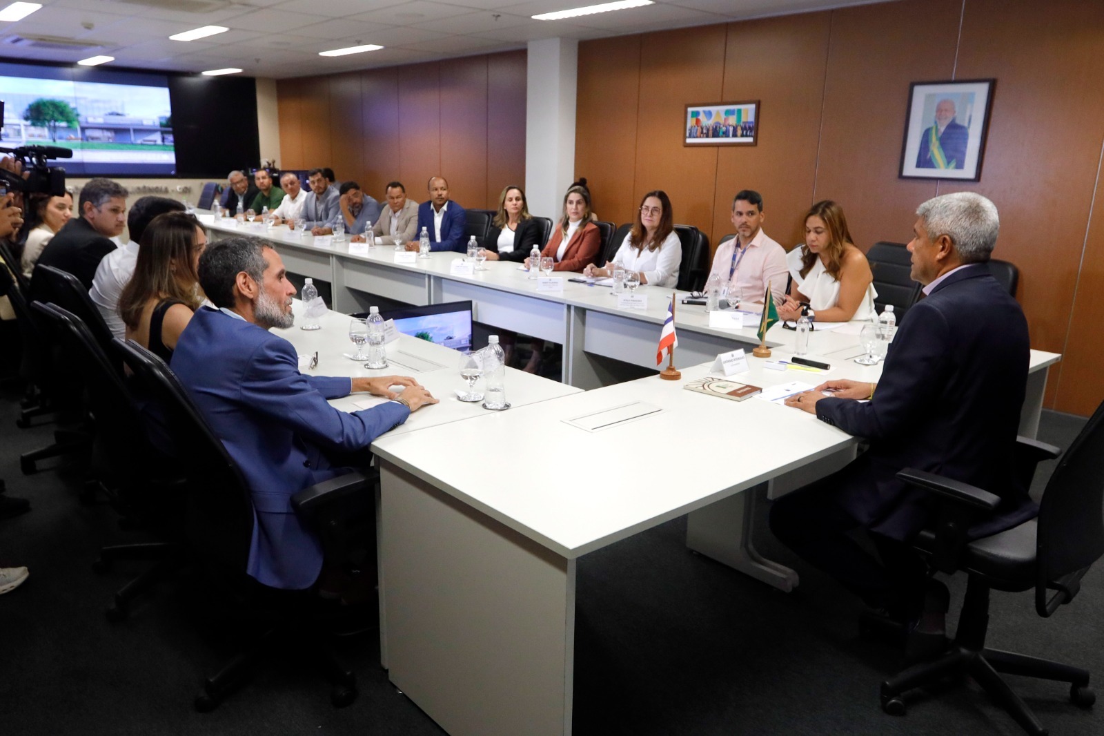 Jerônimo anuncia R$ 25 milhões para hospital no interior da Bahia