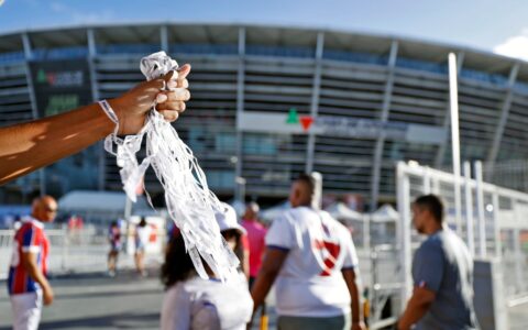 Imagem do post Campanha Laço Branco mobiliza torcedores contra violência de gênero durante final do Baianão