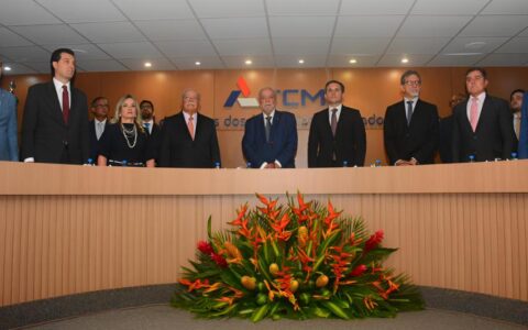 Imagem do post Ivana Bastos prestigia sessão solene em homenagem a Hugo Motta e César Borges no TCM