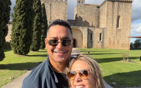 Imagem do post Após verão intenso, Xanddy Harmonia curte férias pela Europa e encerra roteiro com show em Portugal