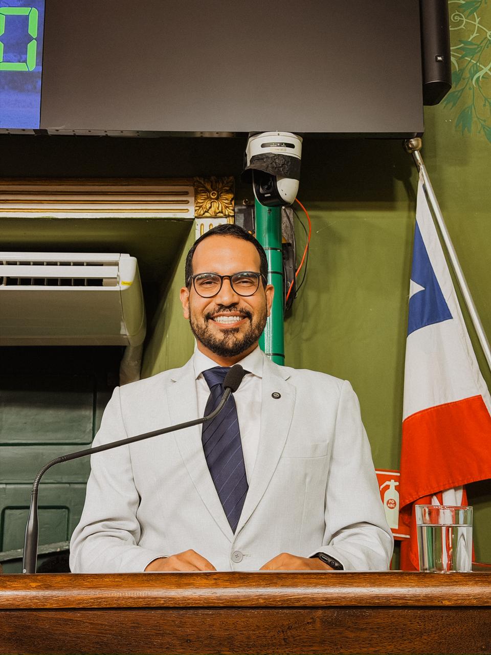 EXCLUSIVO: Felipe Santana é sondado para compor chapa de Jerônimo como vice